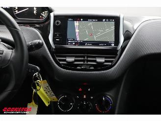 Peugeot 208 1.2 PureTech Signature Cruise Navi Airco Apple/Android PDC picture 16