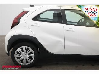 Toyota Aygo 1.0 VVT-i MT Play ACC Navi Airco Apple/Android Camera PDC picture 5