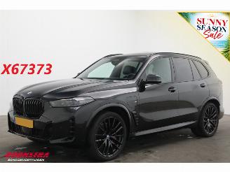 krockskadad bil auto BMW X5 xDrive50e M-Sport B&W Pano ACC HUD Leder Memory SBL Apple/Android Virtual Camera AHK 2024/10