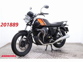 skadebil motor Moto Guzzi  V7 II Special ABS 17.433 km! 2016/9