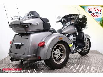 Harley-Davidson  FLHTCUTG Tri Glide Ultra Classic 5HD! LED ABS Cruise Reverse 28.802 km! picture 3