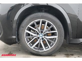 BMW iX1 eDrive20 67 kWh M Sport Pano ACC Navi Clima SHZ Apple/Android Camera PDC AHK picture 13