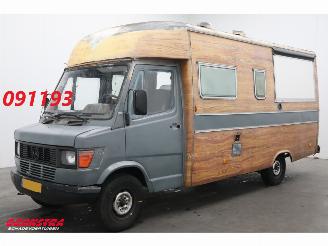 skadebil bedrijf Mercedes 300-serie 307 D AHK Verkauf Markt Foodtruck APK 05-2027!! 1980/2