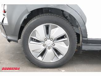 Hyundai Kona EV Fashion 64 kWh HUD ACC Navi Clima Apple/Android Camera PDC picture 11