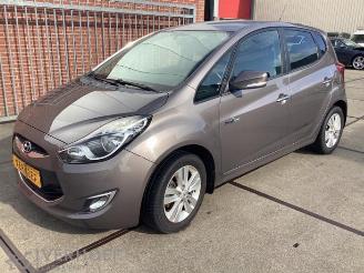 Salvage car Hyundai Ix20 iX20 (JC), SUV, 2010 / 2019 1.6i 16V 2011/3