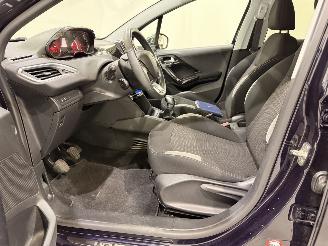 Peugeot 208 HB 1.2 Allure Navi/Clima picture 19