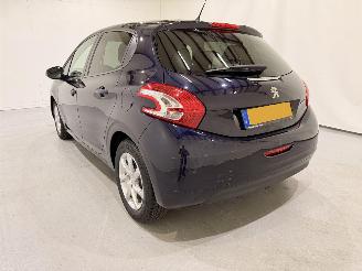 Peugeot 208 HB 1.2 Allure Navi/Clima picture 17