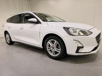krockskadad bil auto Ford Focus Wagon 1.0 EcoBoost Trend Edition 2020/3
