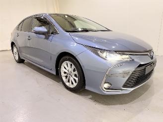 Schadeauto Toyota Corolla Sedan 1.8 VVT-i Hybrid Comfort 2020/6