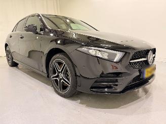 krockskadad bil auto Mercedes A-klasse HB A 250e PHEV AMG Night Line Aut8 2022/11