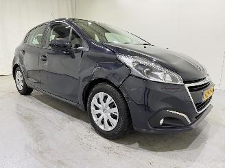 Schadeauto Peugeot 208 HB 1.2 PureTech Blue Lion 2017/10