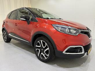 damaged passenger cars Renault Captur 0.9 TCe Helly Hansen NAP 2015/1