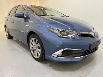 damaged passenger cars Toyota Auris HB 1.8 Hybrid Dynamic Aut. 2016/6