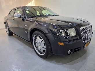 Schadeauto Chrysler 300 C 3.5 V6 AUT Navi LM Pano 2004/1