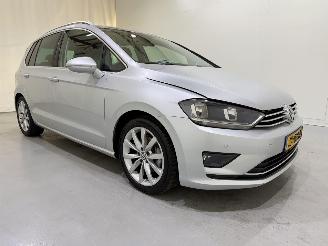 Vaurioauto  passenger cars Volkswagen Golf Sportsvan 1.4 TSI Highline Automaat 2016/7