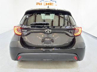 Toyota Yaris HB 1.5 Hybrid Iconic picture 5