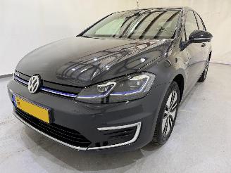 Volkswagen Golf e-Golf E-DITION Aut. picture 3