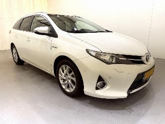 Schadeauto Toyota Auris Touring Sports 1.8 Hybrid Lease+ Pano/Clima/Navi 2014/8