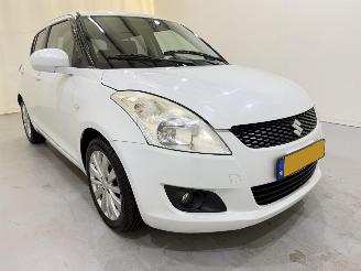 Vaurioauto  passenger cars Suzuki Swift HB 1.2 Exclusive Clima 2011/5