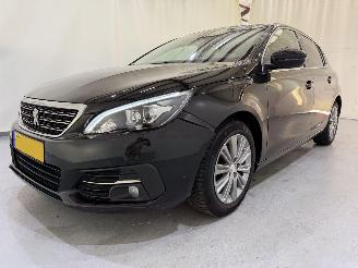 Peugeot 308 HB 1.2 PureTech Allure Pano picture 35