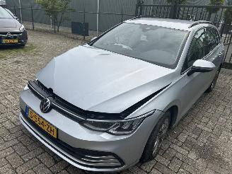 uszkodzony samochody osobowe Volkswagen Golf Variant 1.0 e TSI Life  Automaat 2023/5