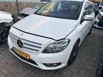 Coche accidentado Mercedes B-klasse 200   Ambition   Automaat 2012/3