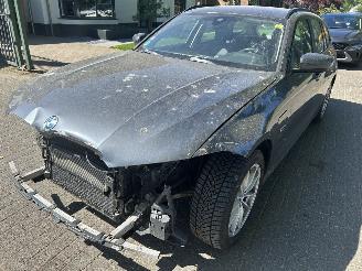 Auto incidentate BMW 3-serie 320e Touring xDrive Business Automaat 2021/11