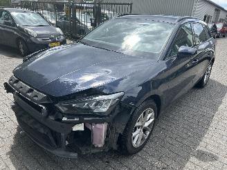 uszkodzony samochody osobowe Seat Leon Sportstourer 1.0 TSI Style Business Intense 2022/8