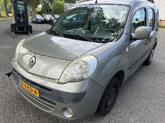 bruktbiler auto Renault Kangoo 1.6 -16 V  Expression Automaat  ( 5 persoons ) 2010/1