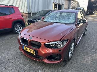 Damaged car BMW 1-serie 118i   Automaat 2017/12