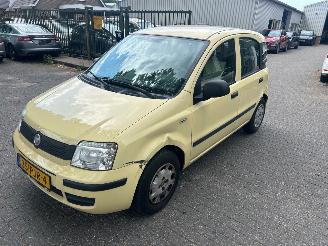 krockskadad bil auto Fiat Panda 1.2 Active 2011/2