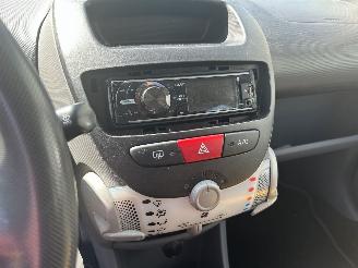 Toyota Aygo 1.0-12V Comfort picture 8