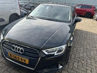 krockskadad bil auto Audi A3 1.0 TFSI  Sedan Automaat 2017/7