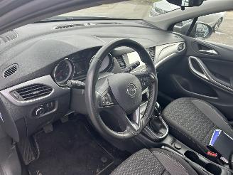 Opel Astra Sports Tourer 1.2 Edition picture 13