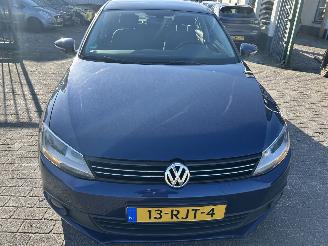 Volkswagen Jetta 1.6 TDI picture 2
