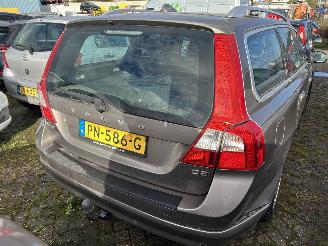 Volvo V-70 2.0  D3 picture 4