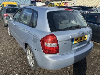 Kia Cerato 2.0  EX   5 Drs picture 5