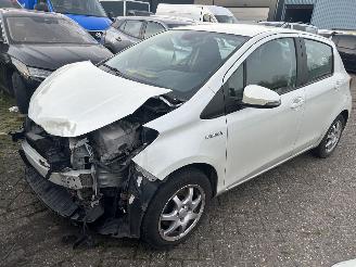krockskadad bil auto Toyota Yaris 1.5 Hybrid Dynamic  Automaat 2014/12