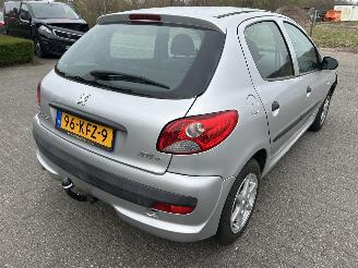 Peugeot 206+ 1.2  5 drs picture 4