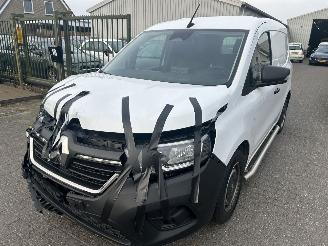 dañado vehículos comerciales Renault Kangoo 1.5 Blue DCI Comfort 2023/5