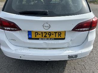 Opel Astra Sports Tourer 1.2 Turbo Edition picture 5