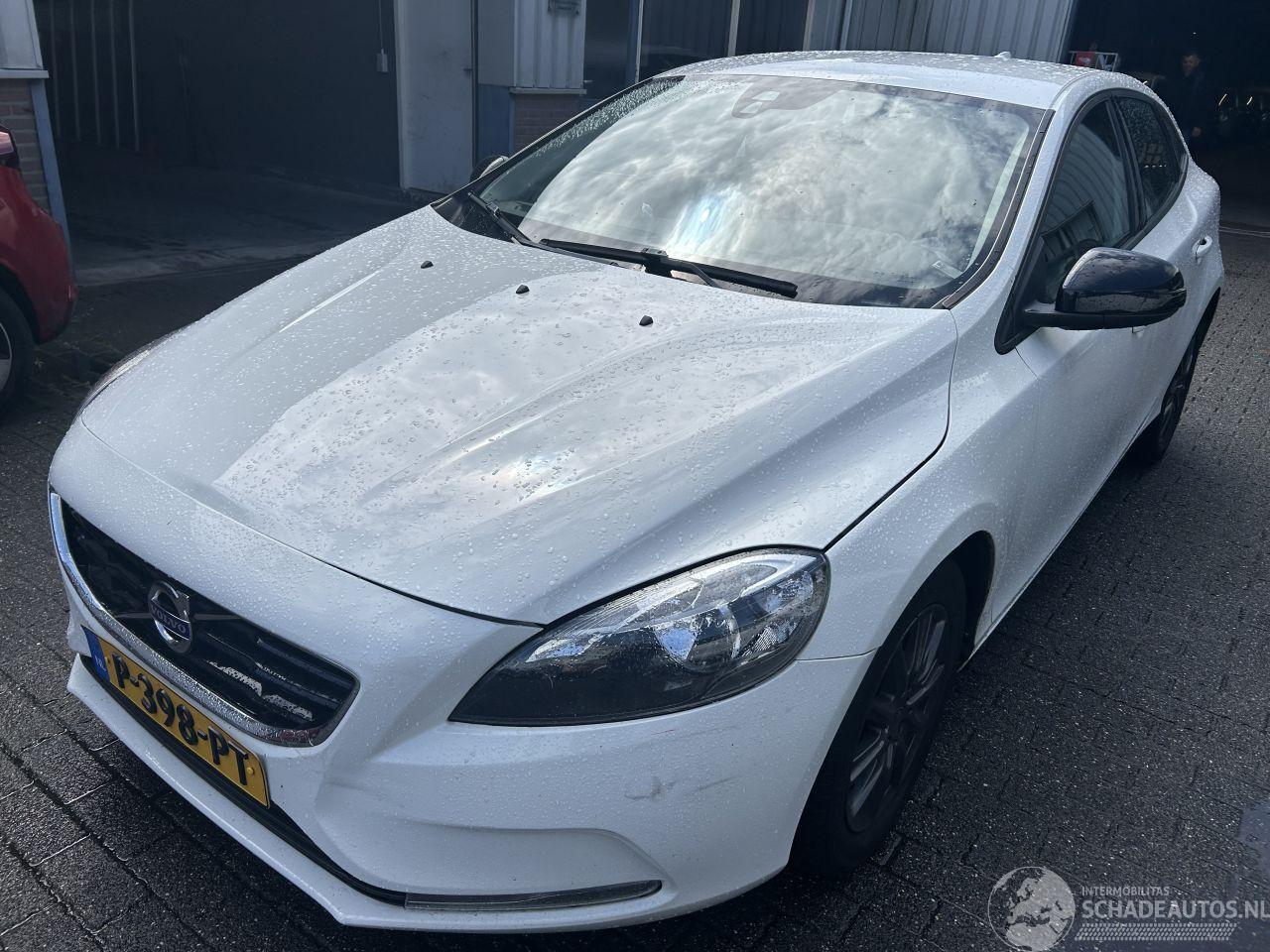Volvo V-40 T2   2.0 Ltr