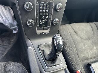 Volvo V-40 T2   2.0 Ltr picture 9