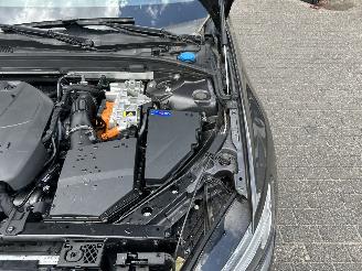Volvo V-60 2.0 T6 AWD  Recharge Plug-in Hybird Ultra Bright ( Leer-Panoramadak ) picture 23