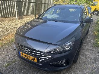 skadebil auto Hyundai I-30 Stationcar 1.0 TGDI Hybrid Automaat Comfort 2023/12