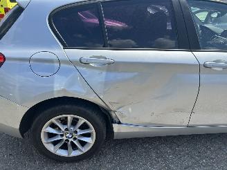 BMW 1-serie 116i   5 Drs picture 4