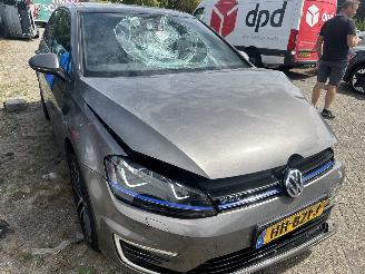 Volkswagen Golf 1.4 TSI GTE  Hybrid Automaat   ( Panoramadak ) picture 3
