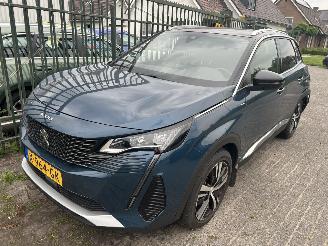 Vaurioauto  passenger cars Peugeot 5008 1.6 Hybrid  GT  Automaat 2023/11