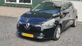 skadebil auto Renault Clio Estate 0.9 TCE Dynamique Navi Trkhaak Cruise 2017/5