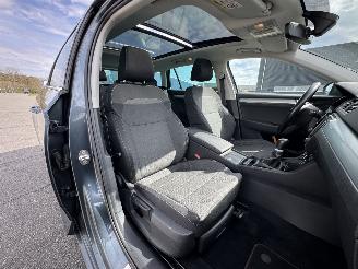 Skoda Superb 1.6 TDI KLIMA NAVI PANORAMA XENON picture 12